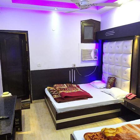 Hotel Peace Point - 1 Min Walking Distance From Station Nuova Delhi Esterno foto