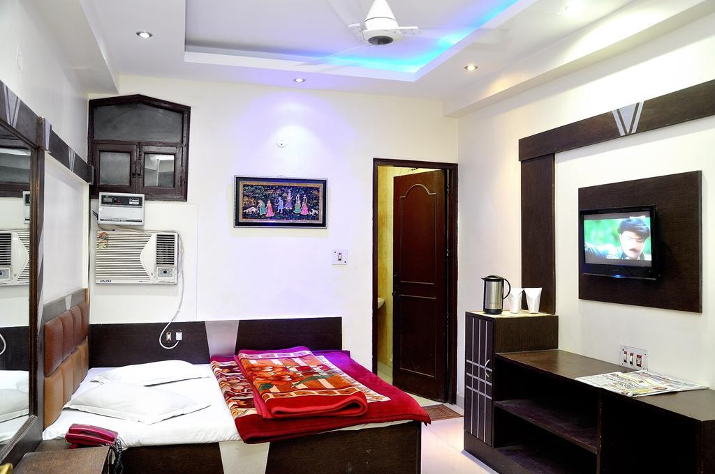Hotel Peace Point - 1 Min Walking Distance From Station Nuova Delhi Esterno foto