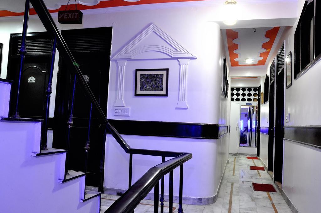 Hotel Peace Point - 1 Min Walking Distance From Station Nuova Delhi Camera foto