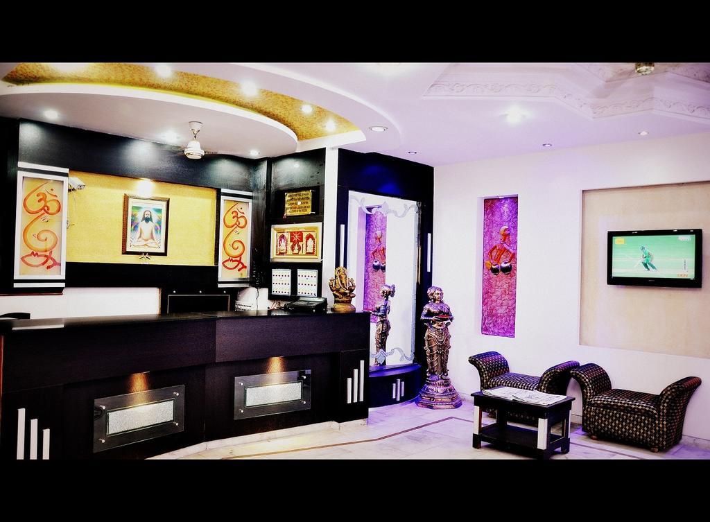 Hotel Peace Point - 1 Min Walking Distance From Station Nuova Delhi Esterno foto