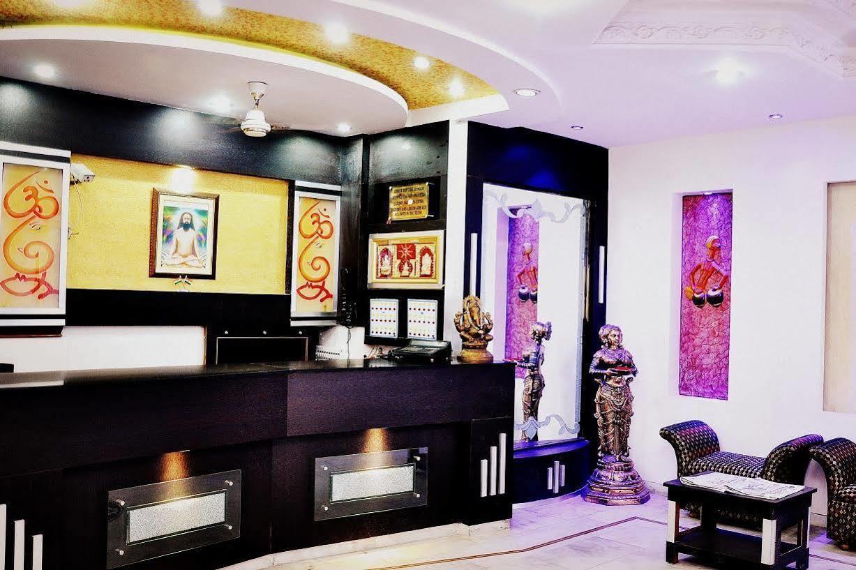 Hotel Peace Point - 1 Min Walking Distance From Station Nuova Delhi Esterno foto